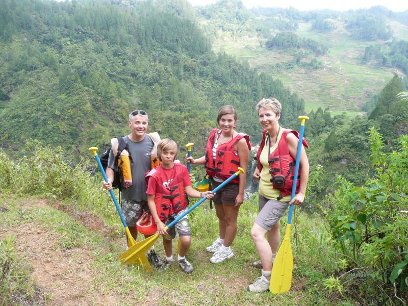 Family Rafting on Mai'ting River.