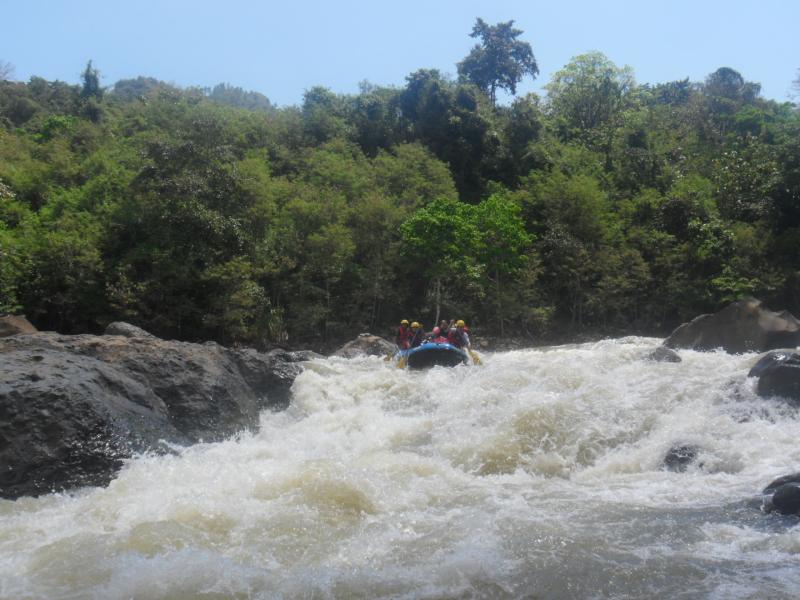 Through the rapid on Sa'dan River.